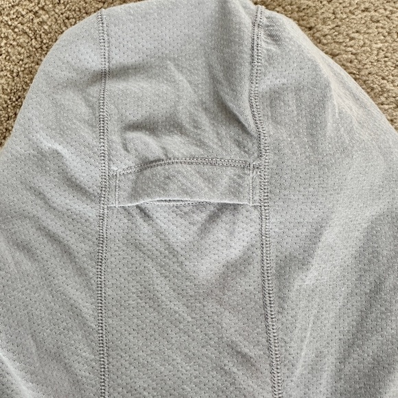 Under Armour long sleeve shirt - Picture 5 of 6